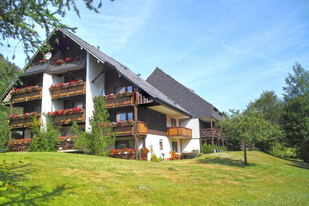 B1 Albmatte-Fewo Sauna, Hallenbad Aussenbecken Massagen Nebenan Menzenschwand-Hinterdorf Εξωτερικό φωτογραφία